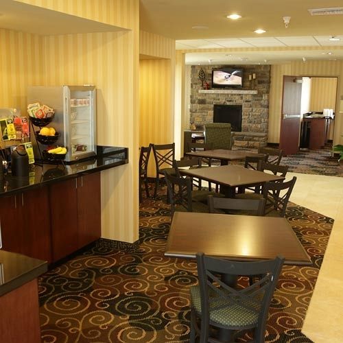 Cobblestone Hotel - Wayne Extérieur photo